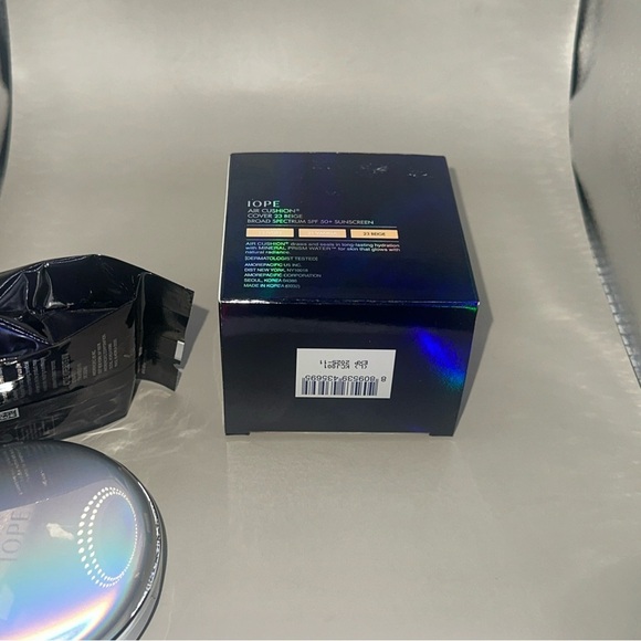 IOPE Air Cushion SPF 50 airbrushed foundation - Beige #23 - Picture 4 of 6